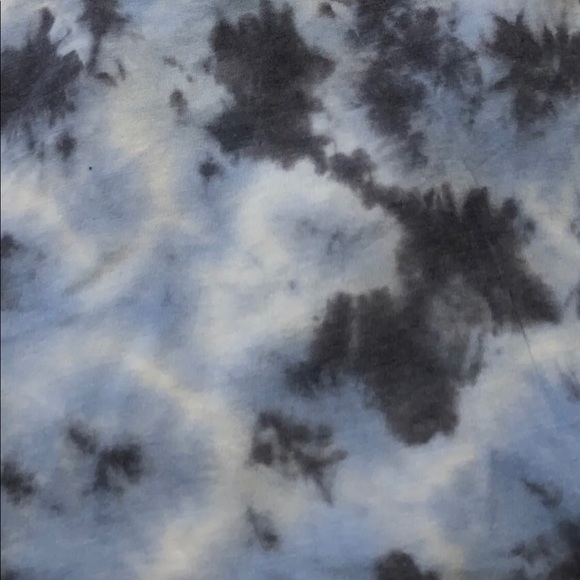 Womens No Boundaries Screen Print Tie Dye Short Top  Size L 11-13Juniors New - Picture 5 of 7